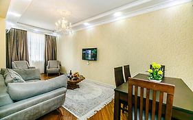 Sea View Apartment By Baku Housing